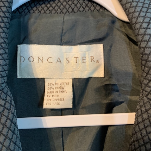 Doncaster evening blazer. Worn once. Excellent condition - Picture 2 of 5